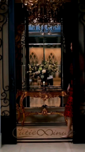 เดรสลูกไม้เนื้อหนาผ้าขึ้นเงาเกรดพรีเมี่ยม ลูกไม้2Toneโดดเด่นสวยมากค่ะ ดีเทลตอกมุกที่คอสีเดียวกับชุดหรูสุดๆค่ะ มาพร้อมเชือกผูกเอว เดรสมีซับในทั้งชุด ใครที่มองหาชุดสวยๆเกรดขึ้นห้างใส่ออกงานหรูๆมากค่ะ มี​ 4 สี​ บานเย็น​ ฟ้า​ ดำ​ ชมพู อก