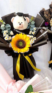 Buket  bunga/bunga flanel/bunga artifisial/buket boneka/boneka wisuda/hadiah/kado ultah/bunga kering/anniversary/teddy bear/bucket bunga murah/buket tangerang/buket jakarta/jabodetabek/kado cowok/kado cewek/kado estetik