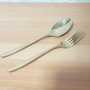 1 PAIR DINNER GOLD SPOON AND FORK