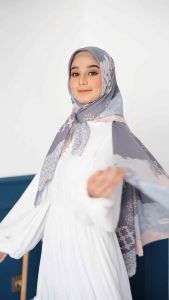 Hijab Calla Segiempat Motif: Nyaman, Elegan & Modern