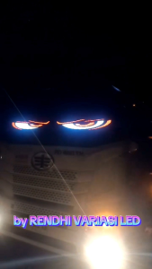 Strobo kaca depan viral mata