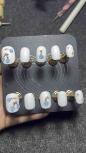 เล็บปลอมเจลแท้ 💯🍒 แถมฟรีอุปกรณ์ติดเล็บครบชุด 💅🏽