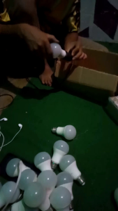 Promo Lampu Philips 13 watt rekondisi bergaransi super terang