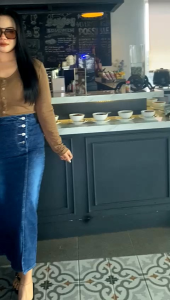 Rebecca Rok Jeans Kancing Belah Samping Panjang Wanita Tebal