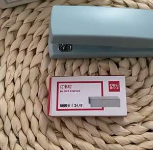 1pc Deli Stapler (Staple Size 24/6 No 12)