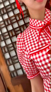 กี่เพ้าลายสก๊อต ตัวเสื้อแขนตุ๊กตา แบบนี้ไม่ได้มีบ่อยๆ ที่ถูกพัฒนาให้กับกางเกงขายสูง และคุณค่าให้เหมาะสมกับกระเป๋าใช้งานได้จริง สร้างความสวยที่สุดๆ สำหรับสาวๆ