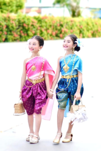 ชุดไทยสไบโจงกระเบนเด็กหญิงรุ่นแพรไหม ใส่ทำกิจกรรมโรงเรียนใส่ไปเที่ยวใส่ทำบุญเข้ากันสุดๆ