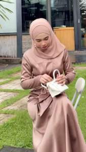 ชุดแรรชหางปลาย้วยจีบทวิปตรงเข่า