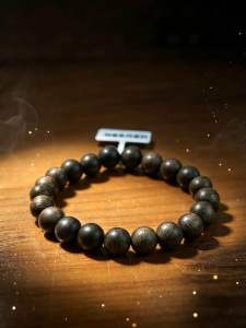 SG Ready Stock Kalimantan Agarwood Bracelet 8mm