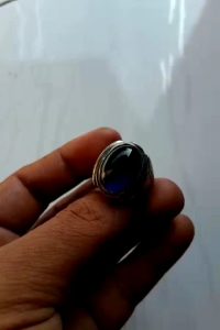 cincin obsidian ulung warna grei kebiruan dan kehitaman dimensi 18 mm