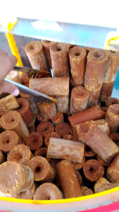 GULA MELAKA ASLI TANPA CAMPURAN GULA PUTIH / GULA MELAKA ASLI 1 KG / GULA MELAKA TRADISI dan Asli Melaka.