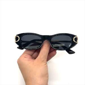 [G15] แว่นกันแดด ทรงแคทอาย ดีเทลขาจึ้งมาก  เลนส์ UV400