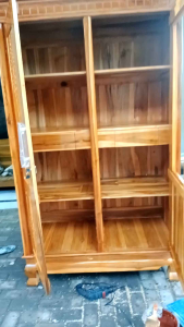 LEMARI PAKAIAN 2 pintu KAYU jati full rak