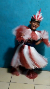 rok tali rafia satu paket rumbai perlengkapan menari pestival banyak pilihan warna perlengkapan untuk karnaval dan nari adat papua