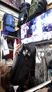 TAS IMPORT PRIA BAHAN BERKUALITAS TERBARU\\n\\n Apa Itu Tas Import Kualitas Premium?\\n\\nTas import kualitas premium adalah tas yang diimpor dari luar negeri dan memiliki kualitas yang sangat baik. Tas ini biasanya dibuat dengan bahan berkualitas tinggi dan desain yang modern. Selain itu, tas import kualitas premium juga biasanya memiliki garansi dan jaminan kualitas yang baik.\\n\\n Kelebihan Tas Import Kualitas Premium\\n\\nBeberapa kelebihan tas import kualitas premium antara lain:\\n\\n- Kualitas bahan yang tinggi\\n- Desain yang modern dan stylish\\n- Garansi dan jaminan kualitas yang baik\\n- Harga yang kompetitif dibandingkan dengan tas lokal\\n\\n Cara Memilih Tas Import Kualitas Premium\\n\\nBerikut adalah beberapa tips untuk memilih tas import kualitas premium:\\n\\n- Periksa bahan yang digunakan untuk membuat tas. Pastikan bahan tersebut berkualitas tinggi dan tahan lama.\\n- Perhatikan desain tas. Pilih tas dengan desain yang modern dan sesuai dengan gaya Anda.\\n- Cek garansi dan jaminan kualitas dari produsen atau penjual tas tersebut.\\n- Bandingkan harga tas import kualitas premium dengan tas lokal sejenis.\\n\\n Tas untuk Pria: Bahan & Desain Terbaru\\n\\n Bahan Tas Pria yang Tren Saat Ini\\n\\nBeberapa bahan tas pria yang tren saat ini antara lain:\\n\\n- Kulit sintetis\\n- Nylon\\n- Canvas\\n- Leather\\n\\n Desain Tas Pria Modern\\n\\nBeberapa desain tas pria modern yang populer saat ini antara lain:\\n\\n- Tas ransel\\n- Tas selempang\\n- Tas laptop\\n- Tas tangan\\n\\n Mengapa Tas Import Berkualitas Tinggi Penting?\\n\\n Manfaat Tas Import Berkualitas Tinggi\\n\\nBeberapa manfaat tas import berkualitas tinggi antara lain:\\n\\n- Kualitas bahan yang tinggi sehingga tas lebih awet dan tahan lama\\n- Desain yang modern dan stylish sehingga bisa menunjang penampilan Anda\\n- Garansi dan jaminan kualitas yang baik sehingga Anda tidak perlu khawatir jika terjadi masalah dengan tas\\n- Harga yang kompetitif dibandingkan dengan tas lokal sejenis\\n\\n Tips Merawat Tas Import Berkualitas Tinggi\\n\\nBerikut adalah beberapa tips merawat tas import berkualitas tinggi:\\n\\n- Jangan biarkan tas terkena air atau debu\\n- Bersihkan tas secara rutin menggunakan lap lembut\\n- Simpan tas di tempat yang kering dan aman\\n- Jangan simpan barang berat di dalam tas untuk mencegah kerusakan pada tas\n}