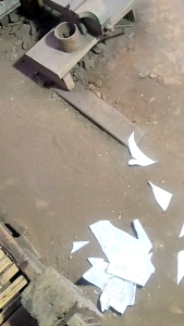 PISAU SUPER TAJAM TERBUAT DARI BESI BAJA ASLI PER DITEMPA BAKAR SEPUH KOKOH KUAT SUPER TAJAM COCOK DIGUNAKAN MENGULITI KULIT SAPI KAMBING MULUS TIDAK BERGELOMBANG YANG SANGAT DICARI-CARI BANYAK ORANG TAHAN LAMA PEMAKAIAN GRATIS ONGKIR KESELURUHAN INDONESIA