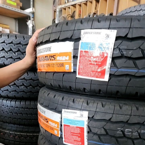 Ban Luar Bridgestune Duravis 225/75 R116C 10PR 121 /120R Duravis R624 Tubeless Mobil Universal