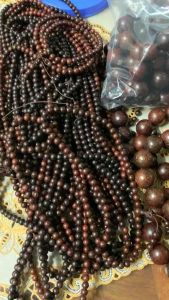 VÒNG HẠT GỖ TỬ ĐÀN ẤN ĐỘ KIM SA ĐẸP CÁC SIZE.