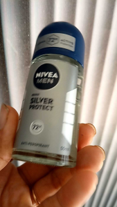 Lăn khử mui nivea for men
