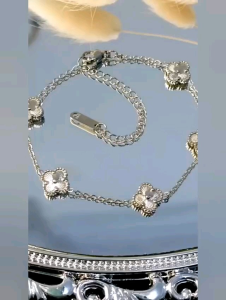 Gelang Tangan Titanium Wanita Clvr Anti Karat