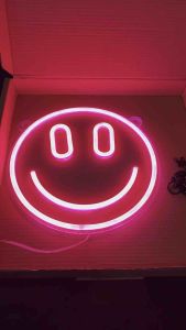 ป้ายไฟ ป้ายไฟนีออน ป้ายไฟLED หน้ายิ้ม ตัวอักษร ร้าน ยิ่งยืน