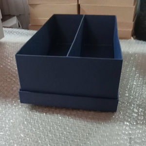 Black rectangular wine box with division 12.5x7x3.3 inches for stationery packaging and gift cards.