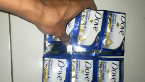 SHAMPO DOVE PERAWATAN RAMBUT RUSAK 1RENCENG 12SACHET 24PCS 8ML
