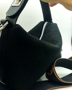 tas wanita terbaru. model selempang dan tenteng. bahan sintetis premium