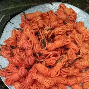 mie gulung mie uwel pedas daun jeruk cemilan viral