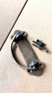 Tarikan Laci Kuningan / Tarikan Motif Tulang Besar / Handle Laci Kuningan