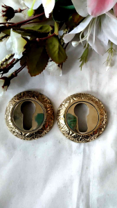 Lubang Kunci Kuningan Motif Ukir - Gold Plate Asli Kuningan