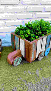 กระถางวางต้นไม้ กระถางรถบรรทุก กระถางรถไฟ รถไม้ รถไม้ตกแต่งสวน กระถางใส่ต้นไม้ ทำจากไม้จริง ไม้เนื้อแข็งสไตล์วินเทจ