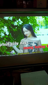 Máy chiếu siêu gần Hitachi cp-tw3005. do sáng 3300lm.bong chiếu đã dùng 184h