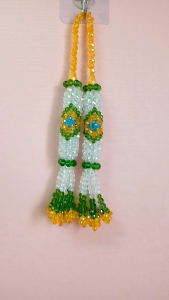 พวงมาลัยคริสตัลแขวนหน้ารถยนต์