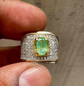 Batu Zamrud: Mengenal Batu Zamrud Colombia & Zambian Emerald