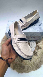 Sepatu Kulit Wanita Kerja Kantor Sekolah Perawat Terbaru