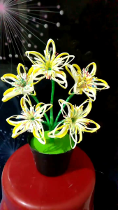 Kerajinan Bunga Dari Bahan Gelas bekas Minuman