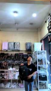 Polo GIVES 17 IN Tas Ransel Kerja Tas sekolah Kunci Usb Port Polo Raincoat Import