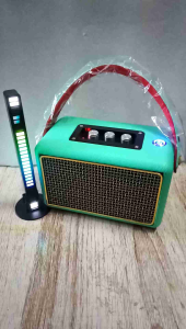 ตู้ลำโพง DIY รุ่น A 1 ดอก hk 2 นิ้ว ฟลูเร้นจ์ แอมป์จิ๋ว 20*20 (รับประกัน เสียงดีเบสหนัก) สีสวย ขอบทอง แถมสายชาร์จ เเบเตอรี่ 3600 mah ราคาถูกสุด Lazada