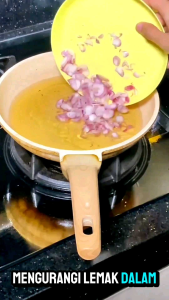 Salad Spinner Pengering Sayuran Penyaji Putar (free box & bubble wrap)