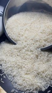 [ขนาด 14 กิโลกรัม] ข้าวหอมใบเตย ตรากุหลาบ ข้าวสาร คัดพิเศษ หอม นุ่ม หุงขึ้นหม้อ พร้อมส่ง