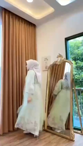 Thazira setelan wanita terbaru