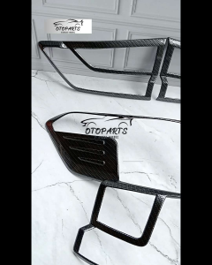 LIS COVER LAMPU GARNIS BELAKANG MOBIL BRV TAHUN 2022 CARBON