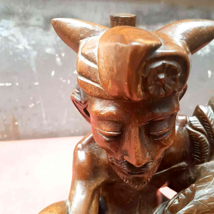 Patung Ukiran Kayu Bali - Sambung Ayam