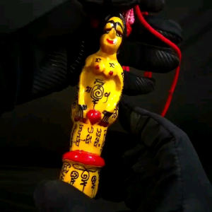 Mae Setthi Palakit 魅惑女神偎巴拉吉 Rak Tai Phrai Wood (天授乌桕木) pendant