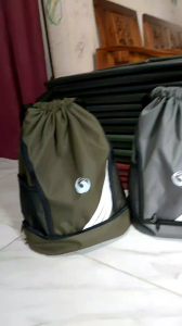 Tas Serut Olahraga Waterproof: Pilihan Terbaik Untuk Aktivitas Anda