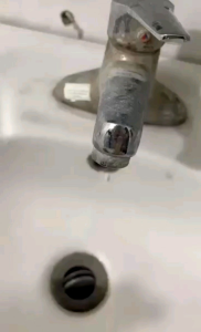 Tẩy cặn canxi tẩy kính vòi sen bồn sứ chậu tắm gạch men sạch thơm Otin 500Mtẩy đa năng otin