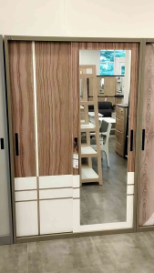lemari  besi pakaian pintu sliding