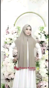 JILBAB SEGITIGA INSTAN JERSEY KEKINIAN 2023 / HIJAB SEGITIGA INSTAN JERSEY TERBARU By DAURAGAMA