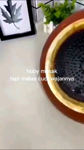 ALAT PEMBERSIH COOKWARE DAN OVEN / Korean Style Cleaner Beauty Oven And Cookware Cleaner / Krim Pembersih penghilang kotoran kerak teflon Stainless Steel wajan Panci Noda Gosong hangus di penggorengan bekas lemak